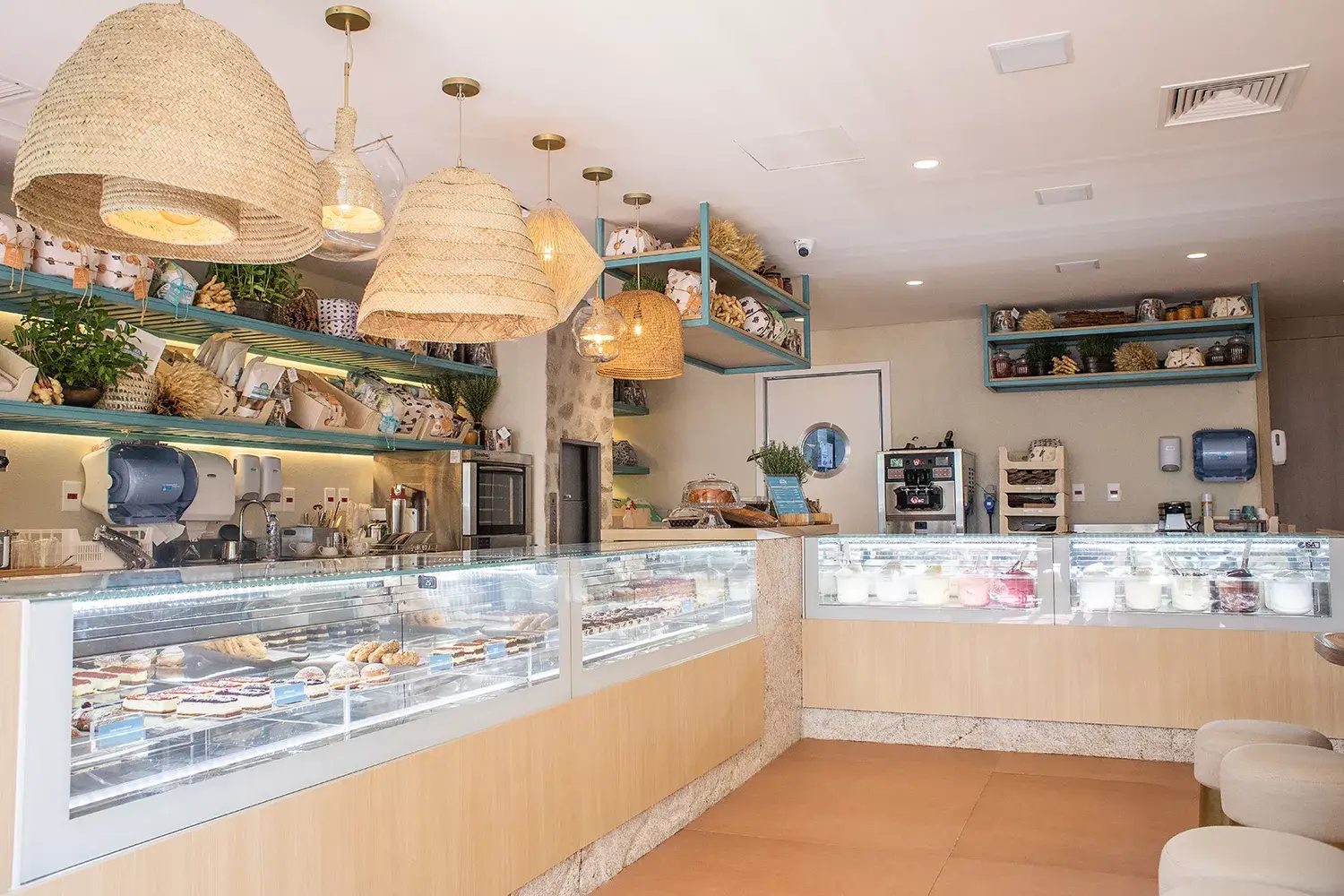 Salão Interno da Tre Bimbi - Just Real Moms