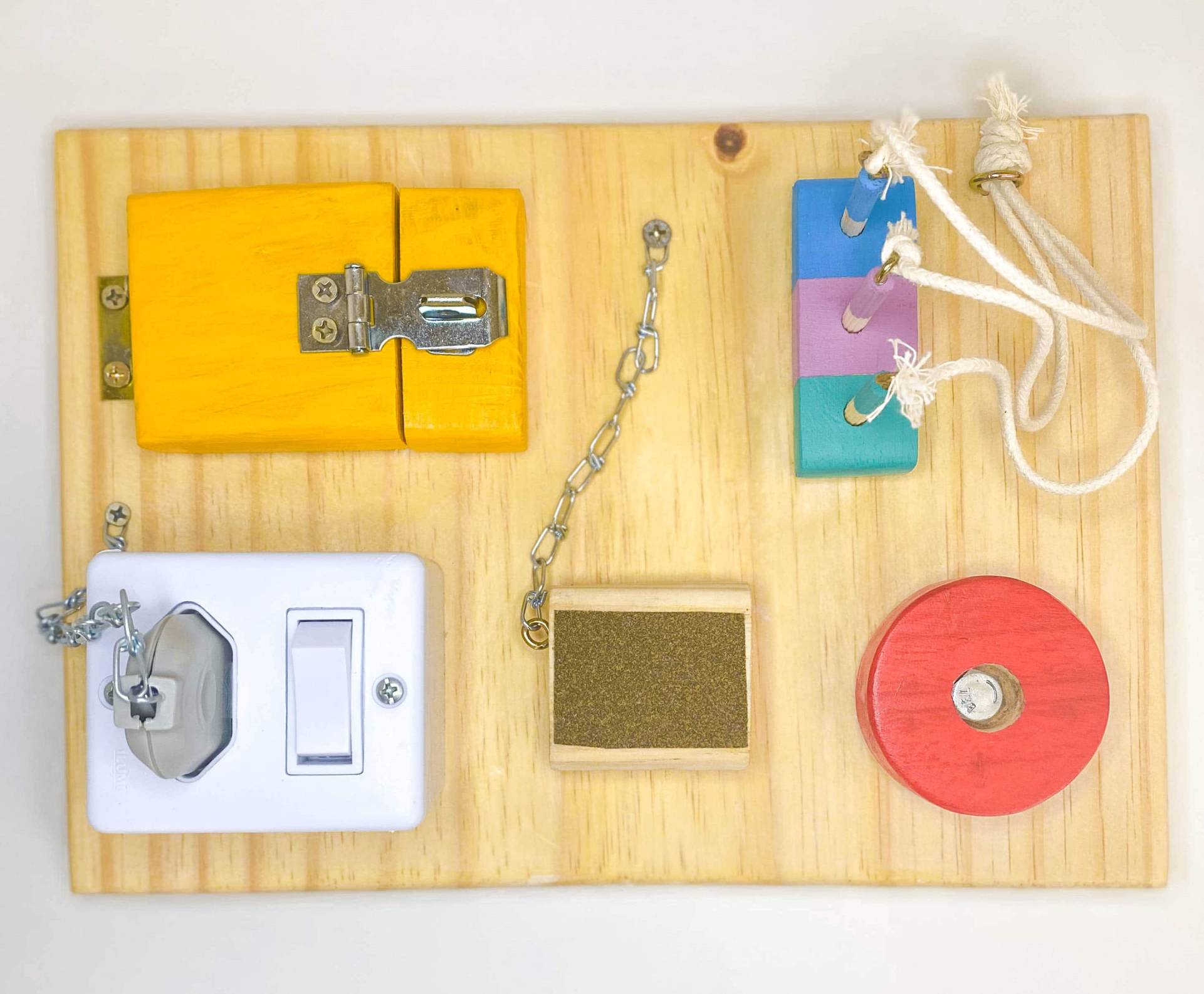 Encaixes Coordenação Motora Fina Assinatura de Brinquedos Educacionais Just Real Moms